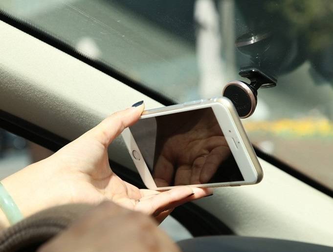 Baseus Support de téléphone de voiture magnétique collant à 360 degrés – SUGENT-NT0V